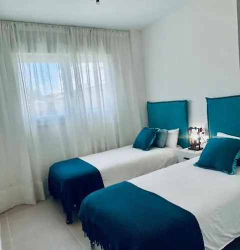 Beautiful Brand New - Side Estepona