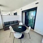 Apartment Beautiful Brand New - Side